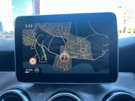 Mercedes-Benz CLA Class CLA220 CDI AMG SPORT 27