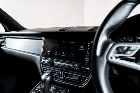 Porsche Macan GTS PDK. WARRANTY. EXCELLENT PSH. SPORT DESIGN PACKAGE. SPORTS EXHAUST. 36