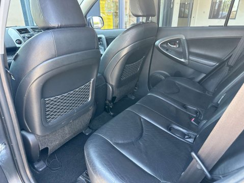 Toyota Rav4 2.2 RAV4 XT-R D-4D 4WD 5dr 13