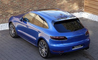 Porsche Macan GTS 12
