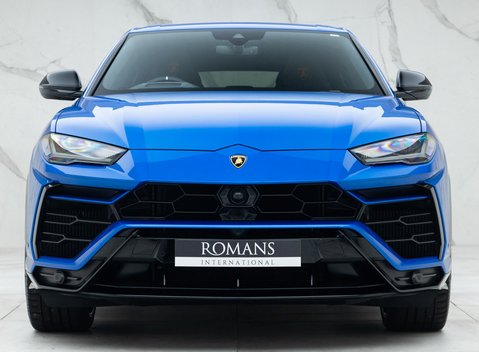 Lamborghini Urus 4