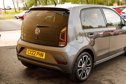 Volkswagen Up R-LINE 8