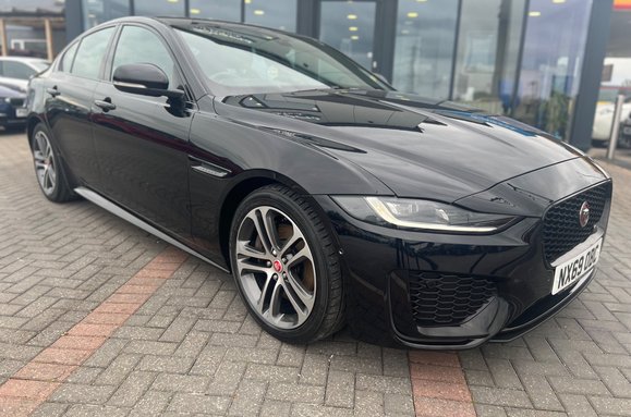 Jaguar XE R-DYNAMIC SE AUTO 5