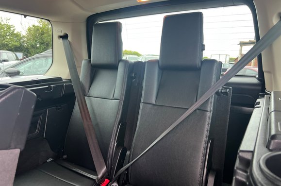 Land Rover Discovery SDV6 SE AUTO 7 SEATER 40