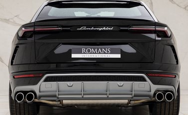 Lamborghini Urus 5