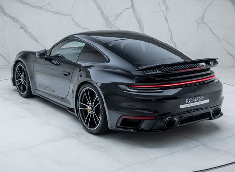 Porsche 911 Turbo S (992) 12