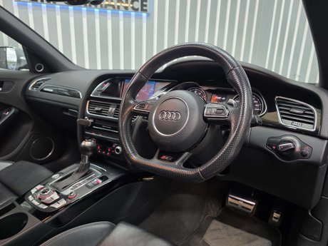 Audi RS4 4.2 FSI V8 Estate 5dr Petrol S Tronic quattro Euro 5 (450 ps) 22
