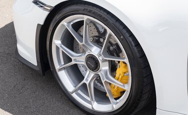 Porsche 911 (992) GT3 22