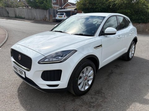 Jaguar E-Pace S 10