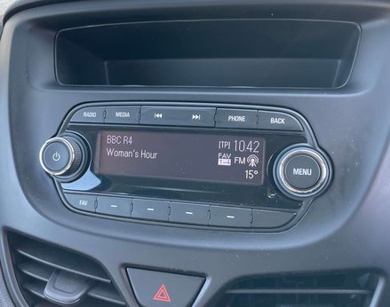 Vauxhall Viva 1.0 Viva SE 5dr 23