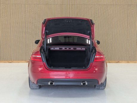 Jaguar XE 2.0 XE R-Sport i Auto 4dr 23