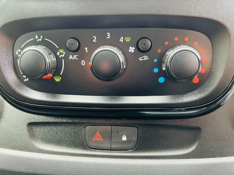 Vauxhall Vivaro 1.6 CDTi 2900 Sportive Panel Van 5dr Diesel Manual L1 H1 Euro 6 (120 ps) 30