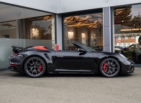 Porsche 911 Turbo Cabriolet (992) 3