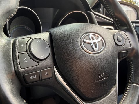 Toyota Auris VVT-I BUSINESS EDITION TSS 35