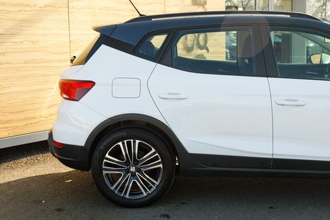SEAT Arona TSI SE TECHNOLOGY 7