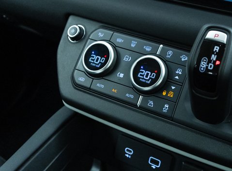 Land Rover Defender 110 D200 25