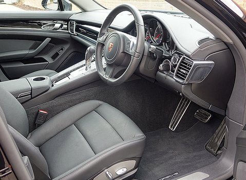 Porsche Panamera Diesel 10