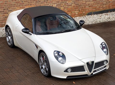 Alfa Romeo 8C Spider 9