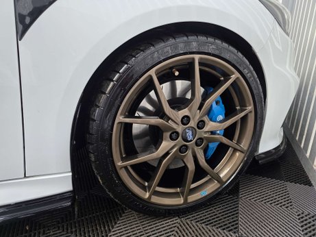 Ford Focus 2.3T EcoBoost RS Hatchback 5dr Petrol Manual AWD Euro 6 (s/s) (350 ps) 25