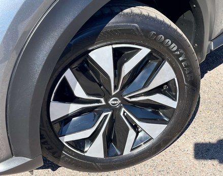 Nissan Juke 1.0 Juke Acenta DiG-T Semi-Auto 5dr 3