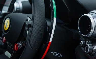 Ferrari GTC4 Lusso T 14