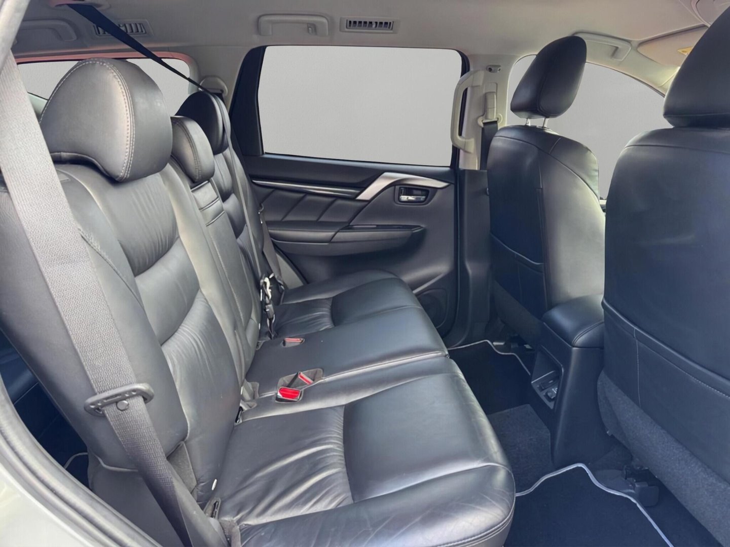 2021 Mitsubishi Shogun Sport — image 34