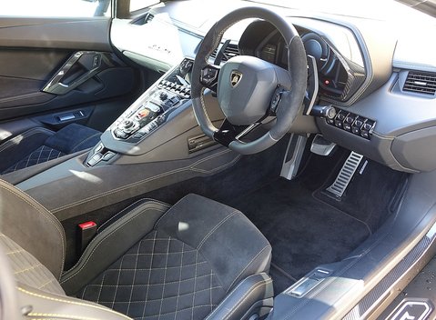 Lamborghini Aventador S 15