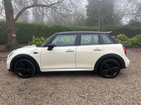 Mini Hatch 1.5 Cooper Euro 6 (s/s) 5dr 5