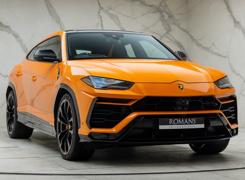 Lamborghini Urus Pearl Capsule 9