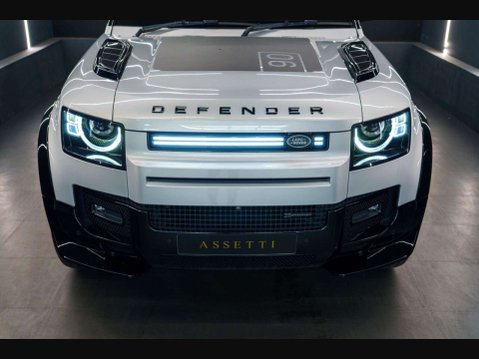 Land Rover Defender D250 ASSETTI EDT MHEV X-Dynamic SE SUV 3dr Diesel Auto 4WD Euro 6 (s/s) (25 15