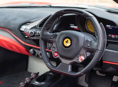 Ferrari 488 Pista 11