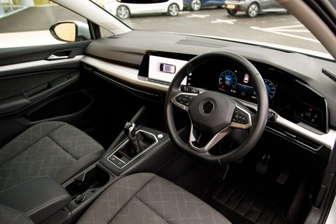 Volkswagen Golf LIFE TSI 4
