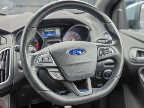Ford Focus 2.3 Focus RS 4WD 5dr 13