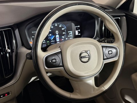 Volvo XC60 D4 MOMENTUM AWD 13
