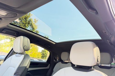 Porsche Cayenne V6 E-HYBRID BLACK EDITION -MATRIX LEDS -360 CAMS -WHITE LEATHER INTERIOR 3