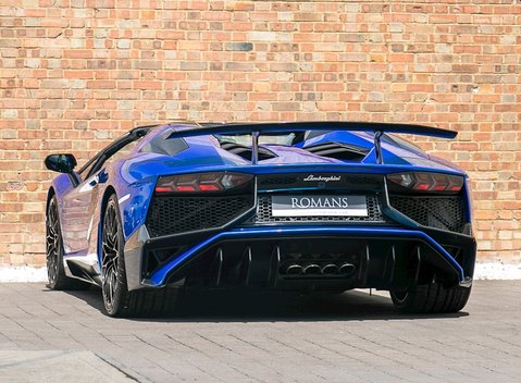 Lamborghini Aventador SV LP750-4 Roadster 3
