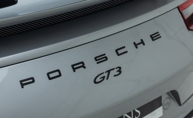 Porsche 911 GT3 (991.2) 32