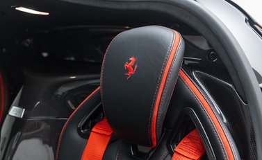 Ferrari LaFerrari 16