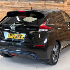 Nissan LEAF 40kWh Tekna Hatchback 5dr Electric Auto (150 ps) 4