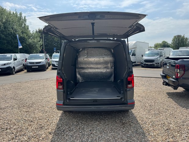 Volkswagen Transporter AUTO SWB [SOLD MM] L1H1 Sportline T32 Air Con Alloys SELECT 8