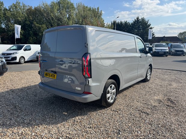 Ford E-Transit Custom 65KWH AUTO SWB L1H1 Low Roof Limited Air Con 218ps 6