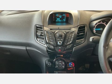 Ford Fiesta 1.0T EcoBoost Zetec Euro 5 (s/s) 5dr 7