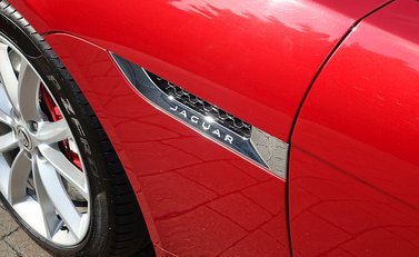 Jaguar F-Type V6 S Convertible 10