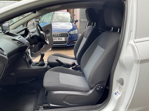 Ford Fiesta BASE TDCI 11