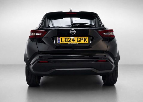 Nissan Juke 1.0 Juke N-Connecta DiG-T Semi-Auto 5dr 11