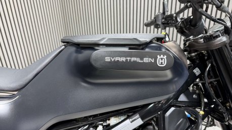 Husqvarna Svartpilen 125 2022 ONLY 6K MODERN CLASSIC FEEL 15BHP MOT OCTOBER 2027 17