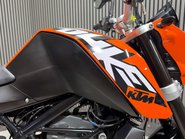 KTM Duke 2016 INCREDIBLY CLEAN LONG MOT ONLY 1K AKRAPOVIC 30