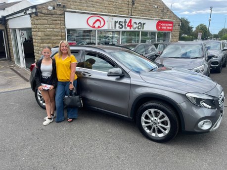 Mel from West Yorkshire collecting her 2nd car from us her new Mercedes GLA.