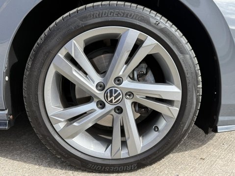 Volkswagen Golf 1.5 eTSI MHEV R-Line Hatchback 5dr Petrol Hybrid DSG Euro 6 (s/s) (150 ps) 15