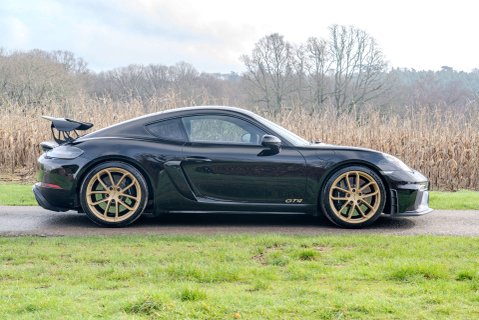 Porsche 718 Cayman GT4 4